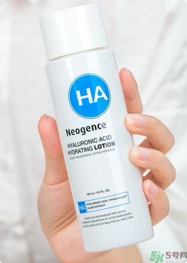 Neogence霓净思玻尿酸保湿液化妆水真假辨别对比图