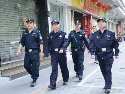 大年初三，重庆交巡警杨雪峰被刺牺牲