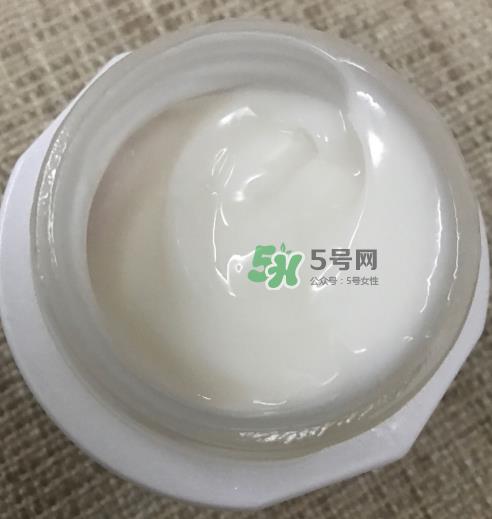 薇姿水光焕白乳霜怎么样？薇姿水光焕白乳霜好用吗？