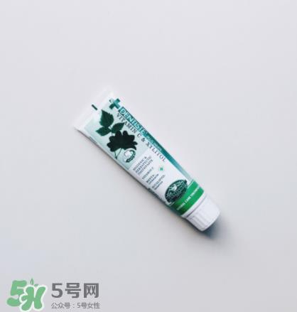 Dentiste牙膏怎么样？Dentiste牙膏使用感受