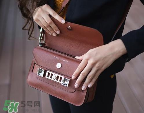 proenza schouler是什么牌子？proenza schouler是奢侈品吗？